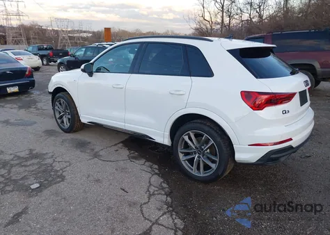 2025 Audi Q3 Premium 45 Tfsi S Line Quattro Tiptronic z USA, uszkodzony, nr VIN WA1DECF33S1068466